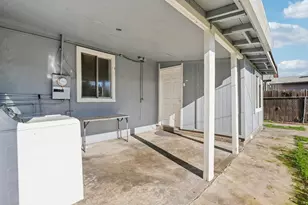 3404 22nd Ave, Sacramento, CA 95820 - Photo 28