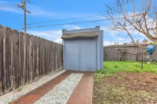 122 E Monterey, Stockton, CA 95204 - Photo 18