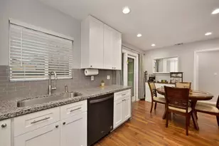 2036 Waterford Rd, Sacramento, CA 95815 - Photo 16