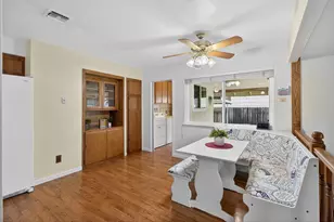 9509 Sara St, Elk Grove, CA 95624 - Photo 12