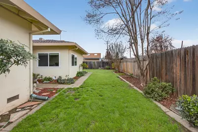 9509 Sara Street, Elk Grove, CA 95624 - Photo 48