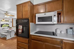 9509 Sara St, Elk Grove, CA 95624 - Photo 16