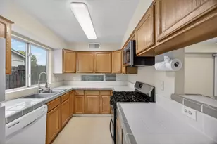 525 Samuel Way, Sacramento, CA 95838 - Photo 10