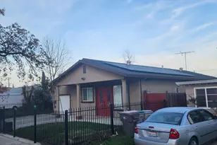 881 Douglas St, West Sacramento, CA 95605 - Photo 2