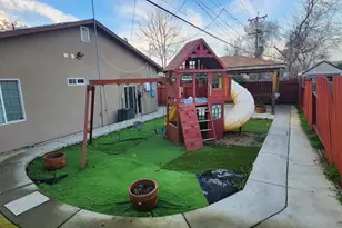 881 Douglas St, West Sacramento, CA 95605 - Photo 4