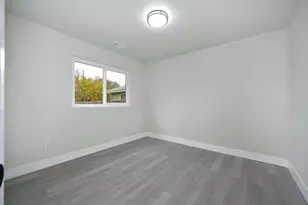 5040 34th St, Sacramento, CA 95820 - Photo 18