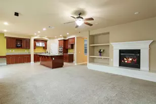 10305 Bridgeview Ln, Stockton, CA 95219 - Photo 14