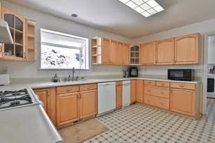 9719 Gary Dr, Browns Valley, CA 95918 - Photo 6