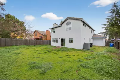 8916 Mandalay Way, Elk Grove, CA 95624 - Photo 46