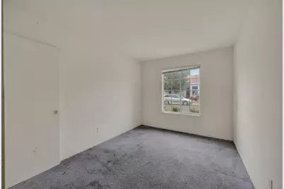 8916 Mandalay Way, Elk Grove, CA 95624 - Photo 8