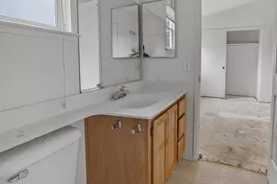 8916 Mandalay Way, Elk Grove, CA 95624 - Photo 32