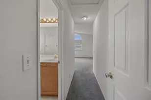 8916 Mandalay Way, Elk Grove, CA 95624 - Photo 36