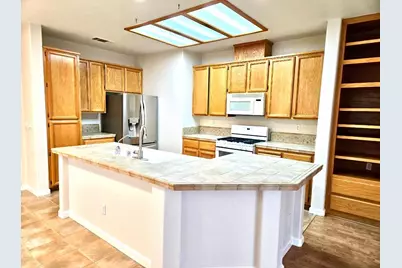 7647 Sylvan Valley Way, Citrus Heights, CA 95610 - Photo 14