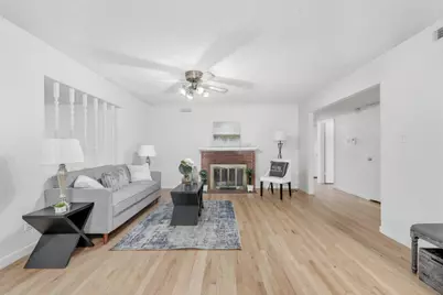 7284 Cromwell Way, Sacramento, CA 95822 - Photo 14