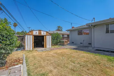 7284 Cromwell Way, Sacramento, CA 95822 - Photo 10