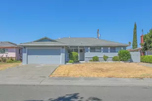 7284 Cromwell Way, Sacramento, CA 95822 - Photo 1