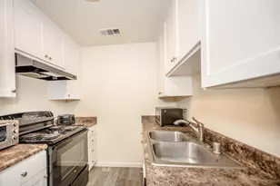 6400 66th Ave, Sacramento, CA 95823 - Photo 1