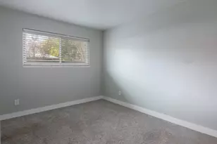 8719 Crucero Dr, Elk Grove, CA 95624 - Photo 14