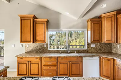 954 Sandalwood Drive, Murphys, CA 95247 - Photo 16