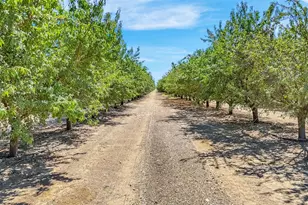 26457 W Oakland Ave, Coalinga, CA 93210 - Photo 1