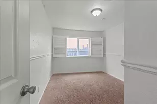 8272 Summer Falls Cir, Sacramento, CA 95828 - Photo 16