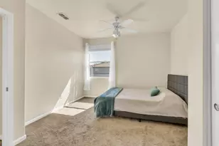 5201 Laguna Oaks Dr, Elk Grove, CA 95758 - Photo 14