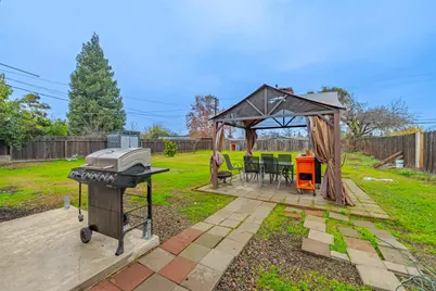 1595 E 26th Street, Merced, CA 95340 - Photo 28