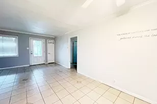 1915 W Harding Way, Stockton, CA 95203 - Photo 6