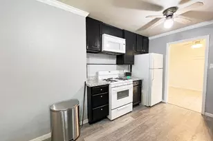 1915 W Harding Way, Stockton, CA 95203 - Photo 14