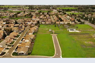 9353 Sheba Circle, Elk Grove, CA 95624 - Photo 2