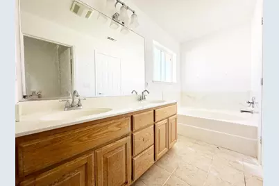 6152 Lemon Bell Way, Sacramento, CA 95824 - Photo 10