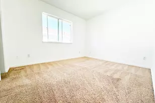 6152 Lemon Bell Way, Sacramento, CA 95824 - Photo 12