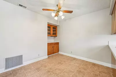 9380 Mirandy Drive, Sacramento, CA 95826 - Photo 12