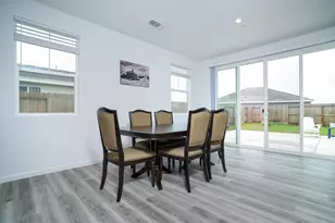 684 Popcorn St, Galt, CA 95632 - Photo 12