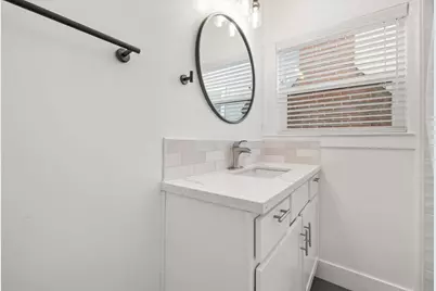 2705 Harkness Street, Sacramento, CA 95818 - Photo 14