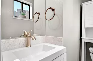 8667 Mariners Dr, Stockton, CA 95219 - Photo 18