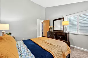 8667 Mariners Dr, Stockton, CA 95219 - Photo 12