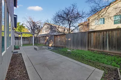 9479 Windrunner Lane, Elk Grove, CA 95758 - Photo 34