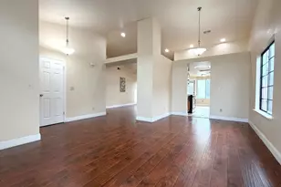 8280 Summer Falls Cir, Sacramento, CA 95828 - Photo 4