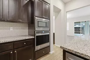 868 River Pointe Cir, Oakdale, CA 95361 - Photo 8
