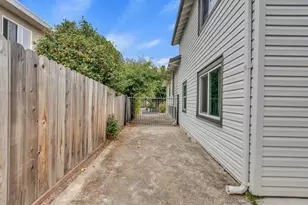 2437 Acton St, Berkeley, CA 94702 - Photo 30