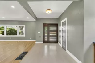 1045 35th St, Sacramento, CA 95816 - Photo 6