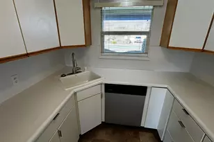 2240 Irvin Wy, Sacramento, CA 95822 - Photo 10