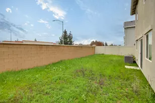 7761 Forestdale Wy, Elk Grove, CA 95758 - Photo 32