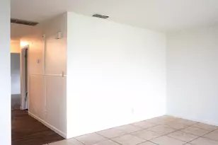 1740 Sandalwood Dr, Stockton, CA 95210 - Photo 2