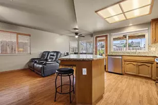 7542 Locust St, Hughson, CA 95326 - Photo 14