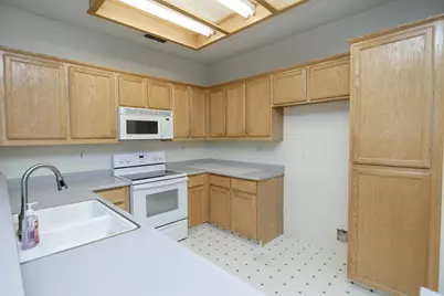 2123 Spring Blossom Ln, Turlock, CA 95382 - Photo 12