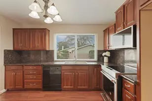 701 Erie Dr, Stockton, CA 95210 - Photo 6