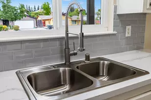 1407 E D St, Oakdale, CA 95361 - Photo 8