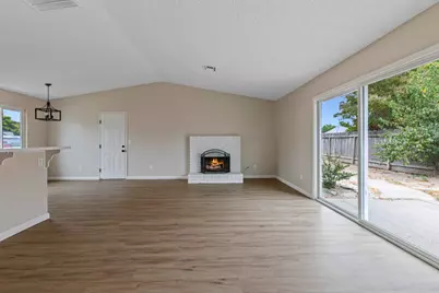 1407 E D Street, Oakdale, CA 95361 - Photo 12